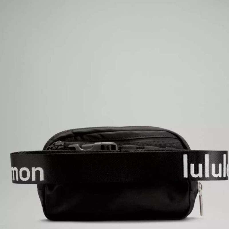 Lululemon Everywhere Belt Bag 1L (Black/White)